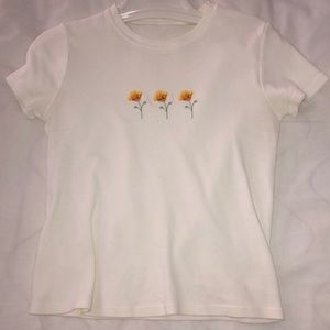 cute brandy melville poppy top!